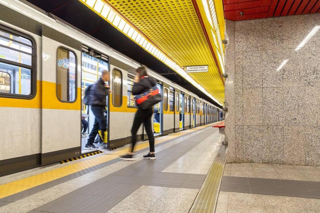 Appartamento - Stazione Centrale ميلان المظهر الخارجي الصورة
